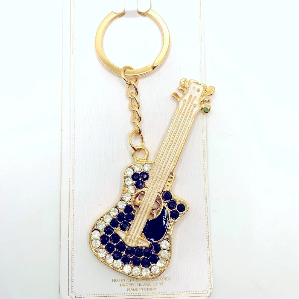 NWT Purse charm key holder Guitar Crystal in black and white